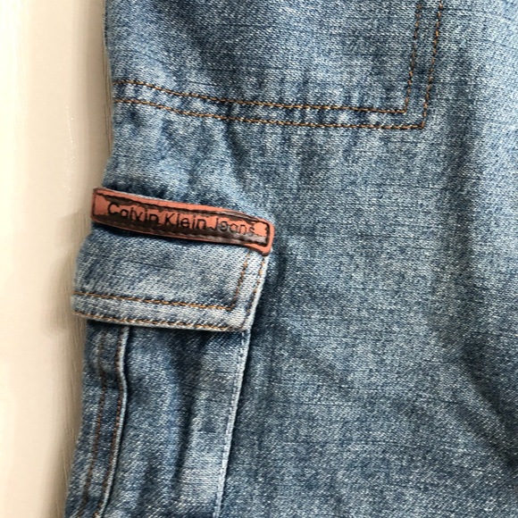 Calvin Klein Jeans Boys Cargo Jean Shorts - Picture 3 of 7